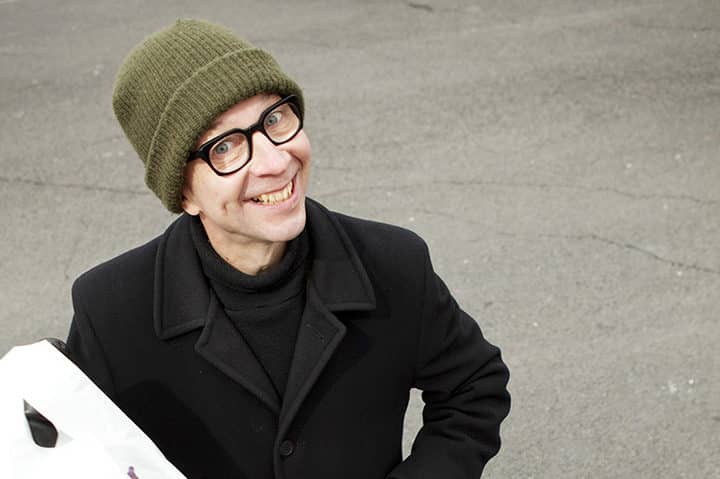 Koomikko Simo Frangén: Muovipussiostos hämmensi Alkon myyjää