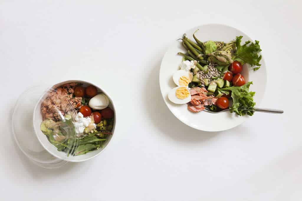 Vertailussa: Salaattibuffet vastaan itse tehty