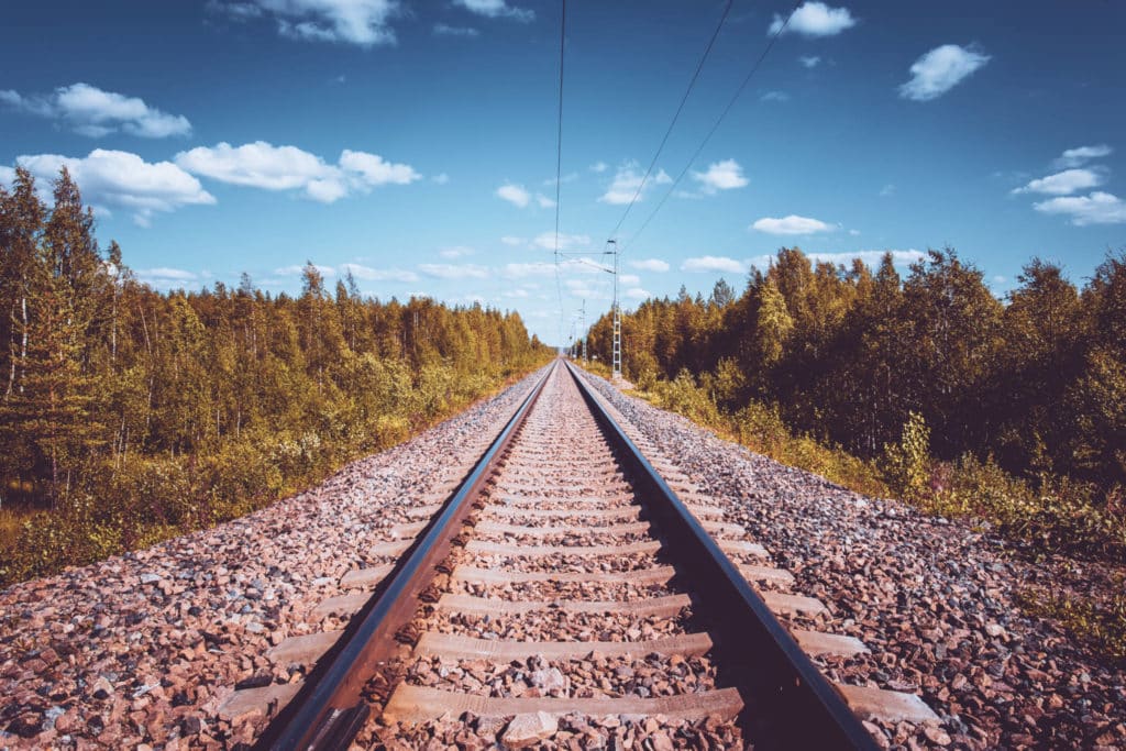 Lukijakysymys: Kuka vastaa, jos juna lähtee ilmoitettua aikaisemmin?