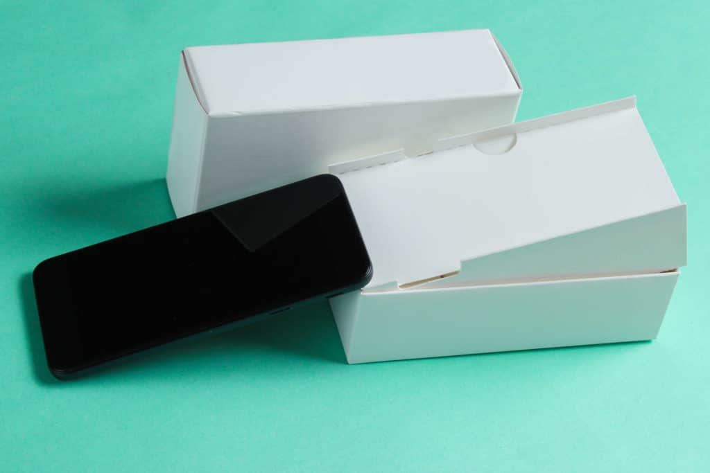 Lukijakysymys: Pitääkö puhelimeen saada käyttöohje?