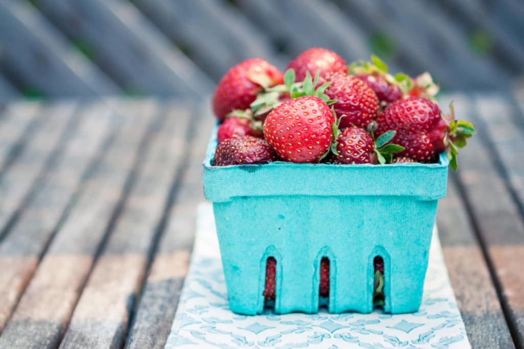 Vajaa litra mansikoita 