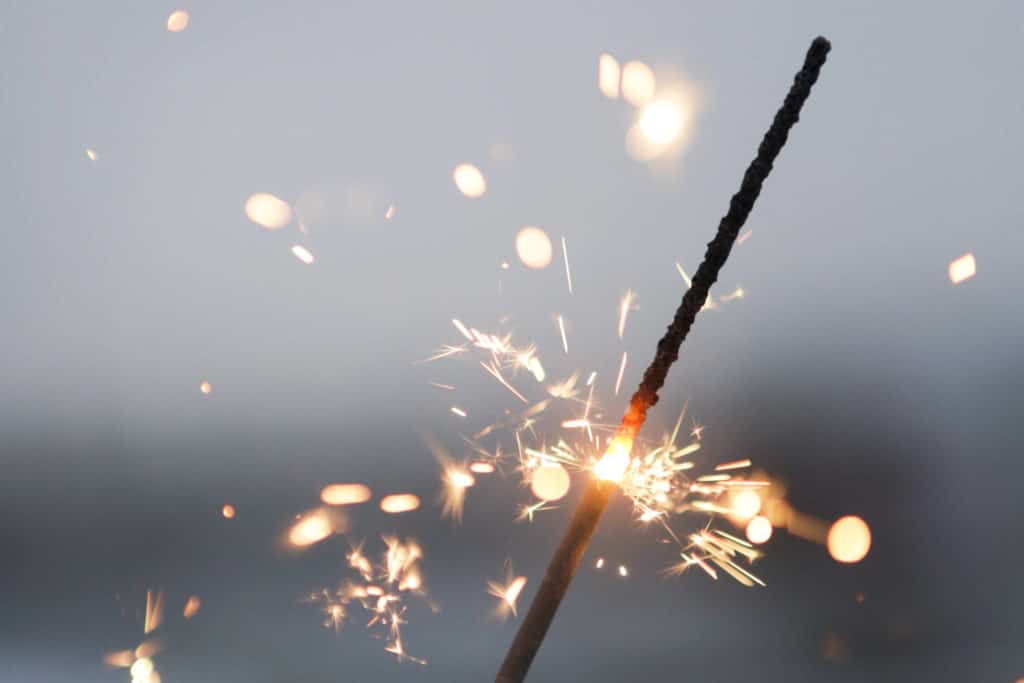 Mistä on tehty: Tähtisadetikku