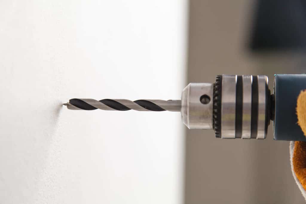 Lukijakysymys: Miksi asentaja ei voi porata yhtä reikää? 