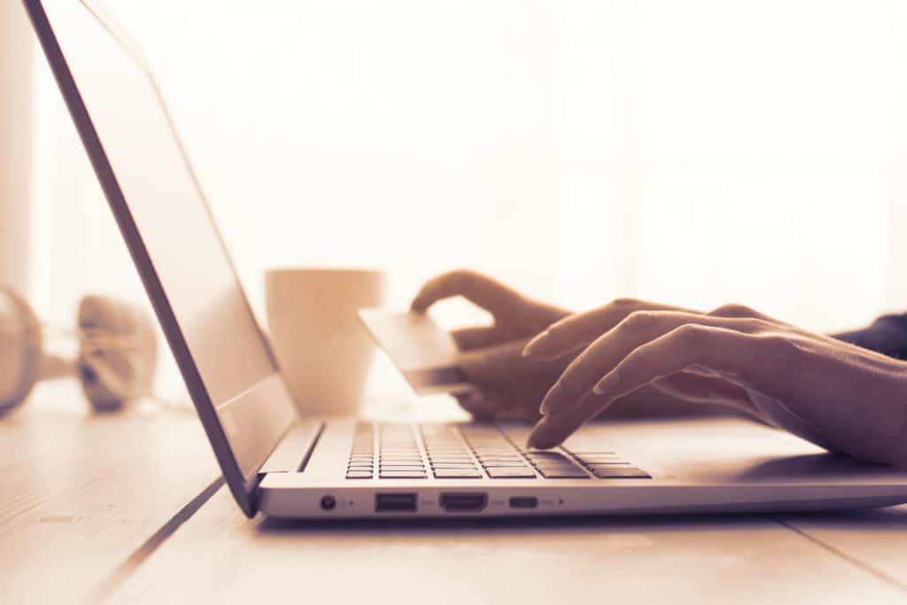 Lukijakysymys: Miksi luottokorttia tarvitaan ilmaiseen palveluun?