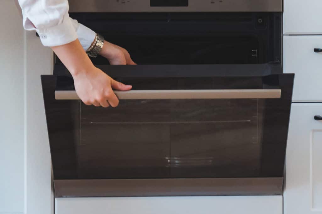 Lukijakysymys: Voiko muovivuoan laittaa uuniin?