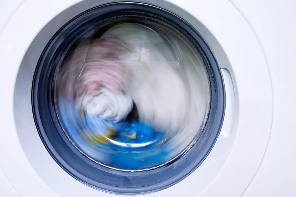 Vauva sai pesukoneesta palovamman