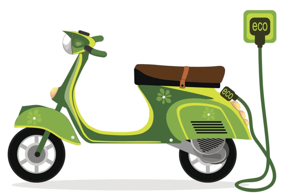 Lukijakysymys: Miksi akku nosti sähkö­mopon kuljetushintaa?