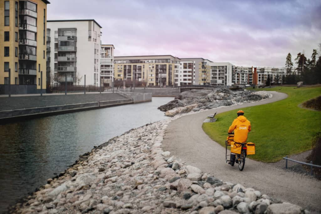 Yhä useampi valittaa Postista