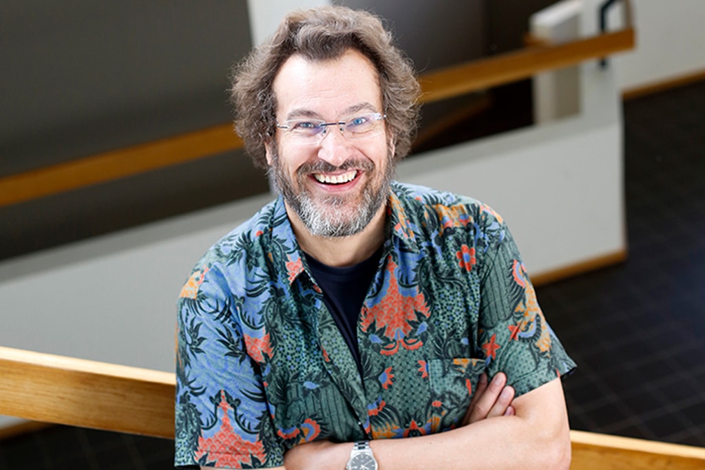 Kuluttajaekonomian professori Visa Heinonen: Lainarahaa tyrkytetään liikaa