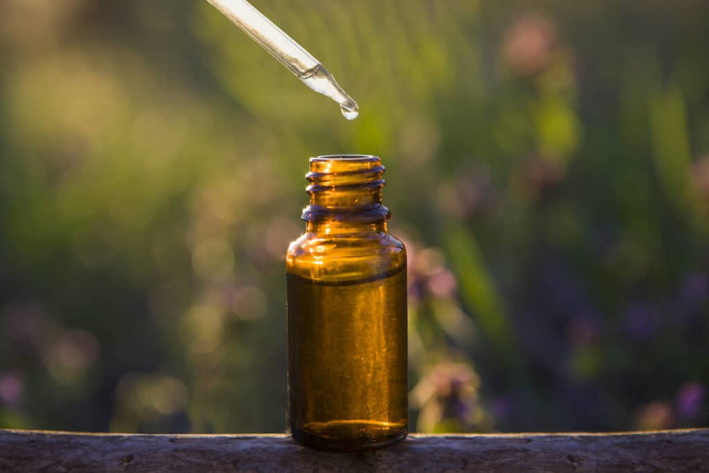 Lukijakysymys: Voiko alaikäinen ostaa alkoholiuutetta?