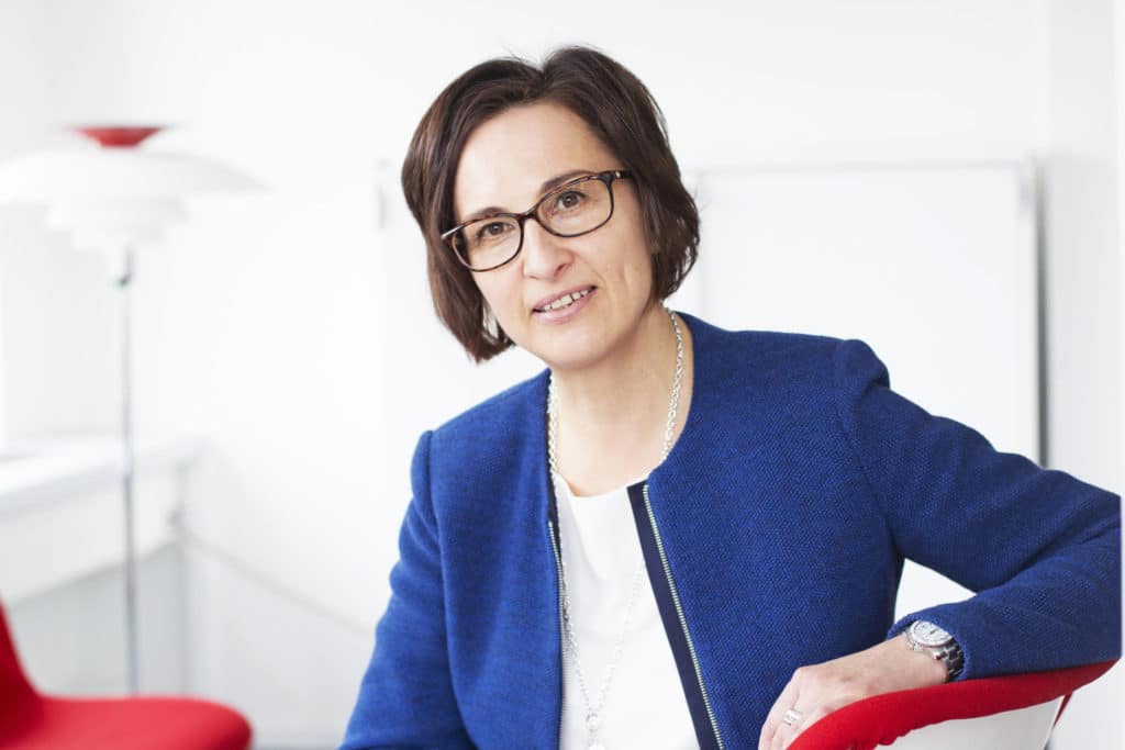 Uusi kuluttaja-asiamies Katri Väänänen: pikavippeihin puututtava