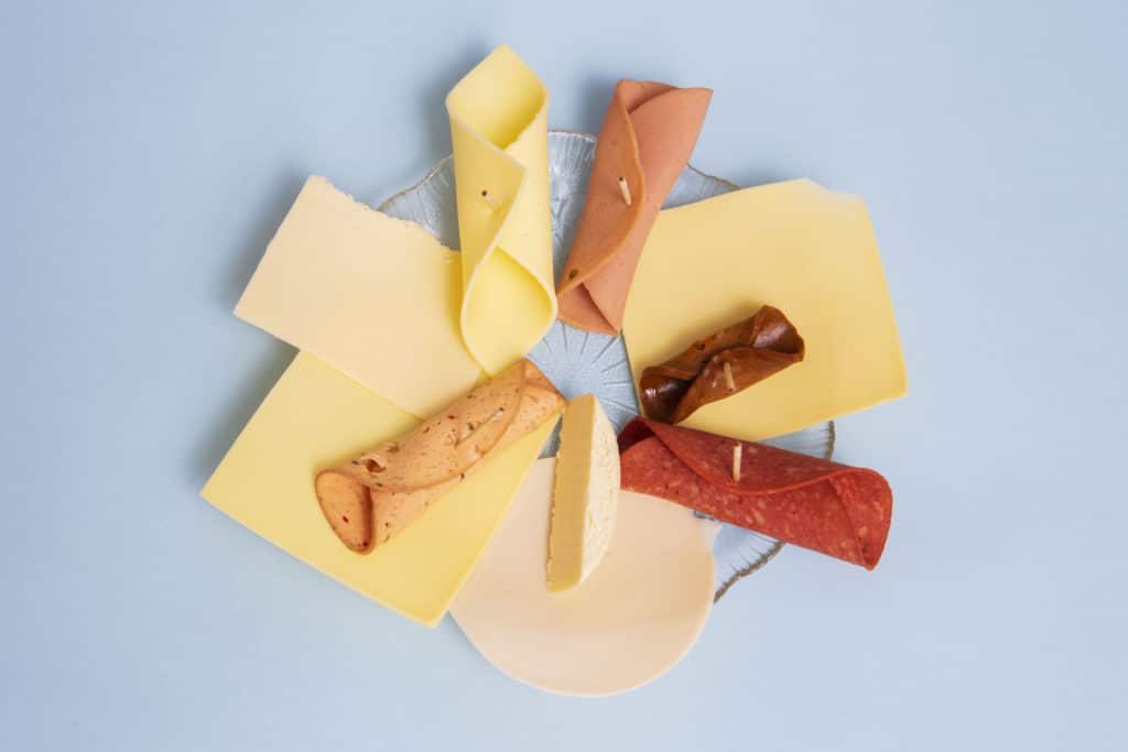 Lähes juustoa, melkein makkaraa