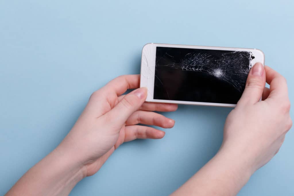 Puhelin ehjäksi tunnissa