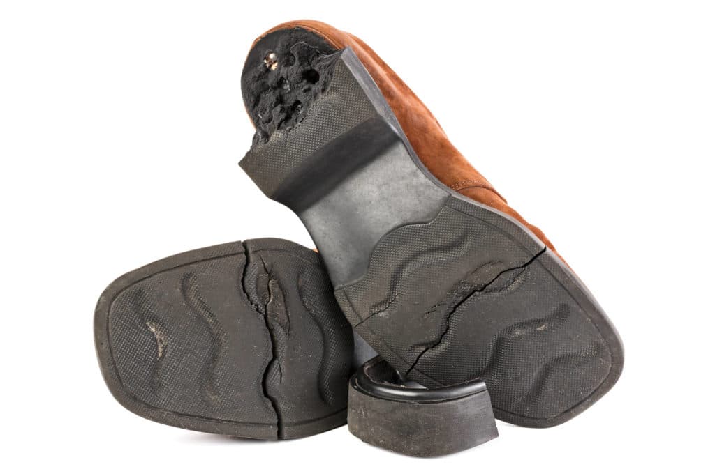 Lukijakysymys: Tehdäänkö Sievin kengät tahallaan hajoaviksi?