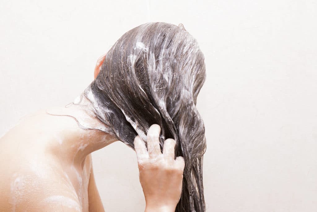 Humpuukia vai ei: Shampoo nopeuttaa hiustenkasvua?
