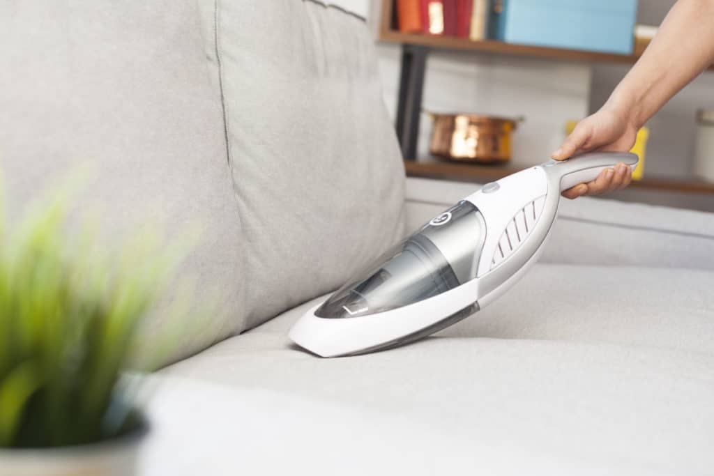 Lukijakysymys: Voiko ohjekirjassa lyhentää takuuta?