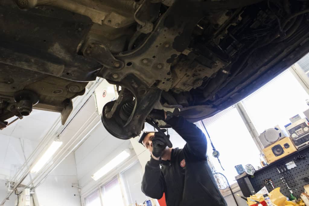 Käytetyn auton ostaminen: mitkä ovat yleisimmät viat