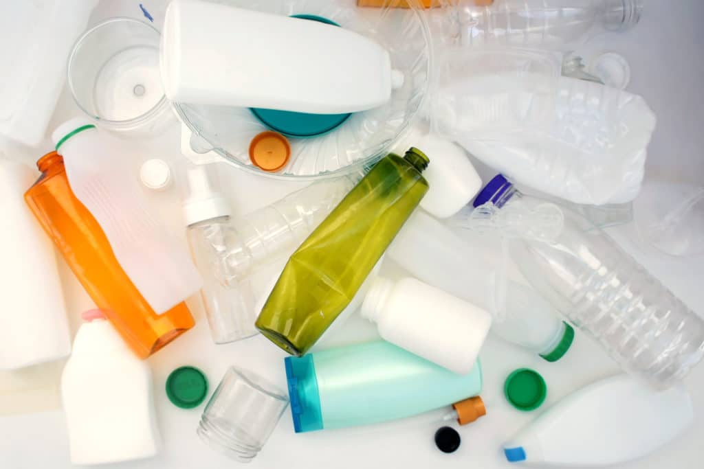 5 kysymystä muovipakkausten kierrätyksestä: Tuleeko kierrättäminen pakolliseksi?