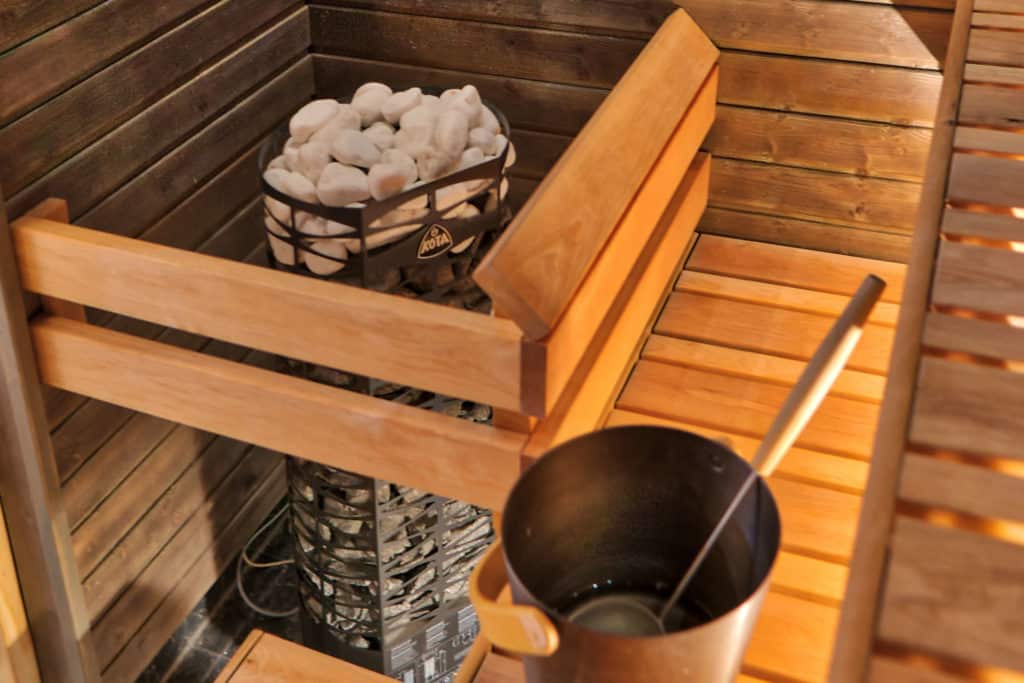 Lukijakysymys: Pilaavatko keraamiset kivet kiukaan?