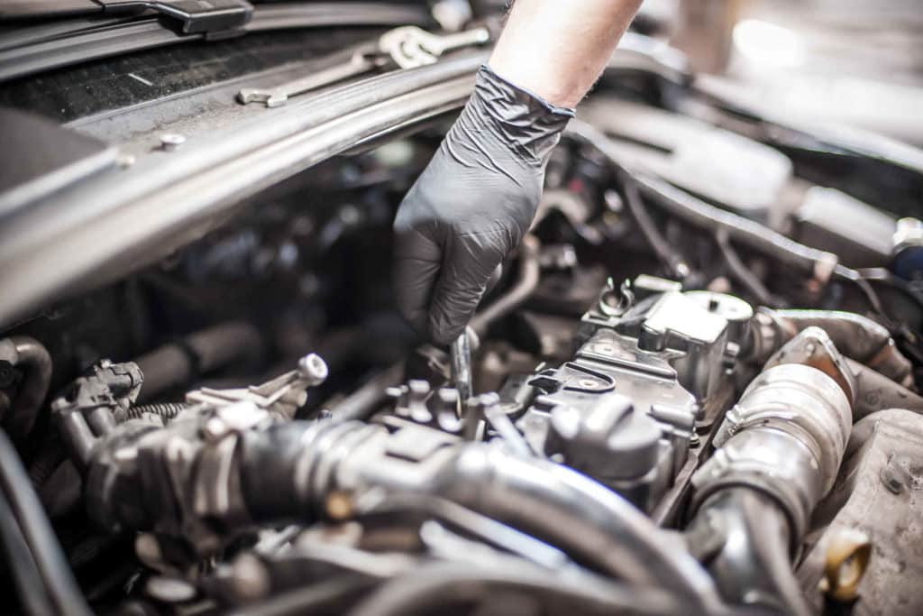 Mitä tehdä jos autokorjaamo ei saanut autoa korjattua? Otimme selvää.