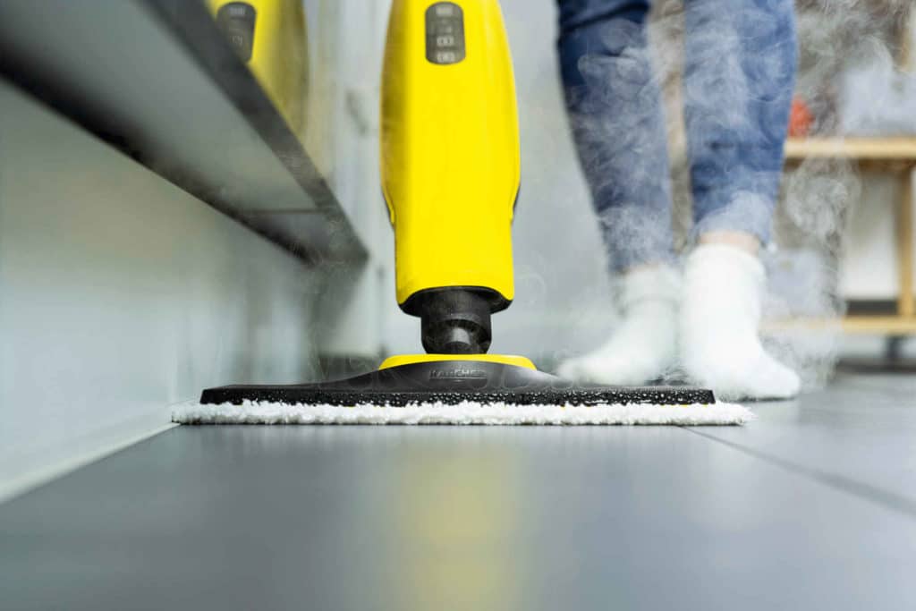 Humpuukia vai ei: Voiko höyrymoppi tappaa koronaviruksen?