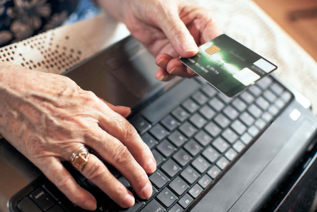 Miksi puhelinhuijauksia ei kitketä?