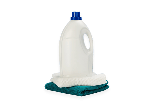 Valkopesuaine kahden kankaan päällä.