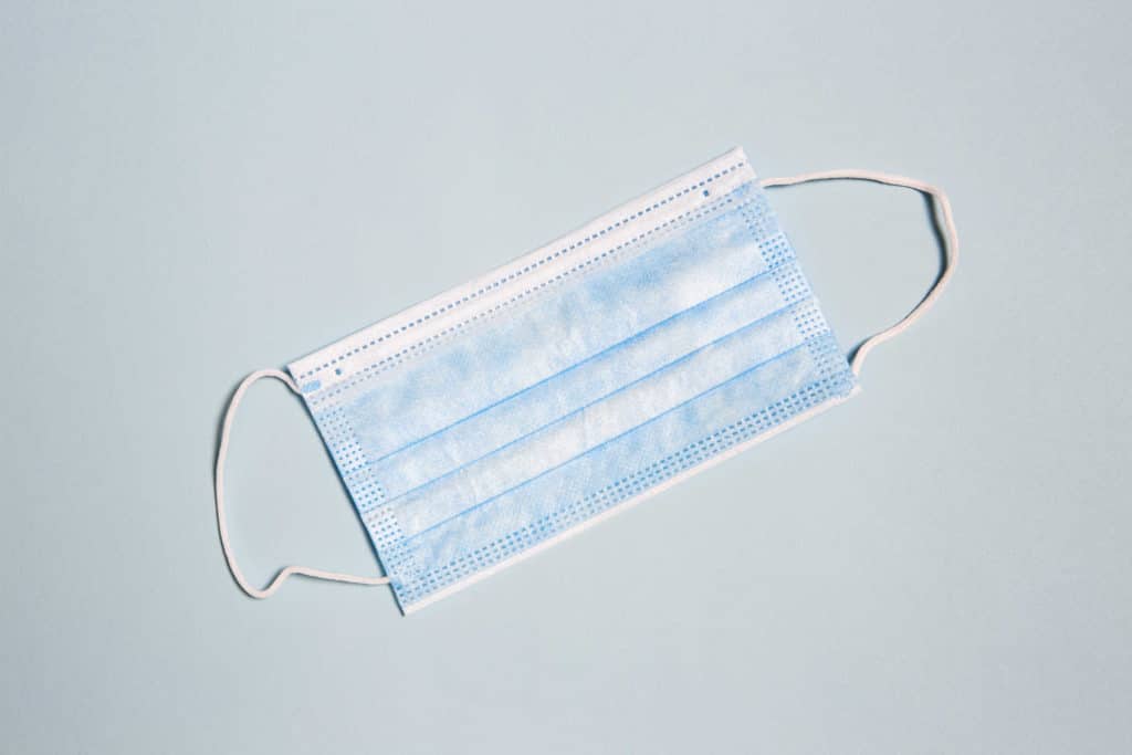 Vain joka kolmas kangasmaski pärjäsi hyvin laboratoriotestissä