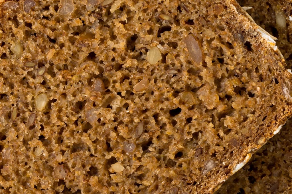 Pakastatko leipää? Tarkista pakkauksesta, liittyykö pakastamiseen riskejä