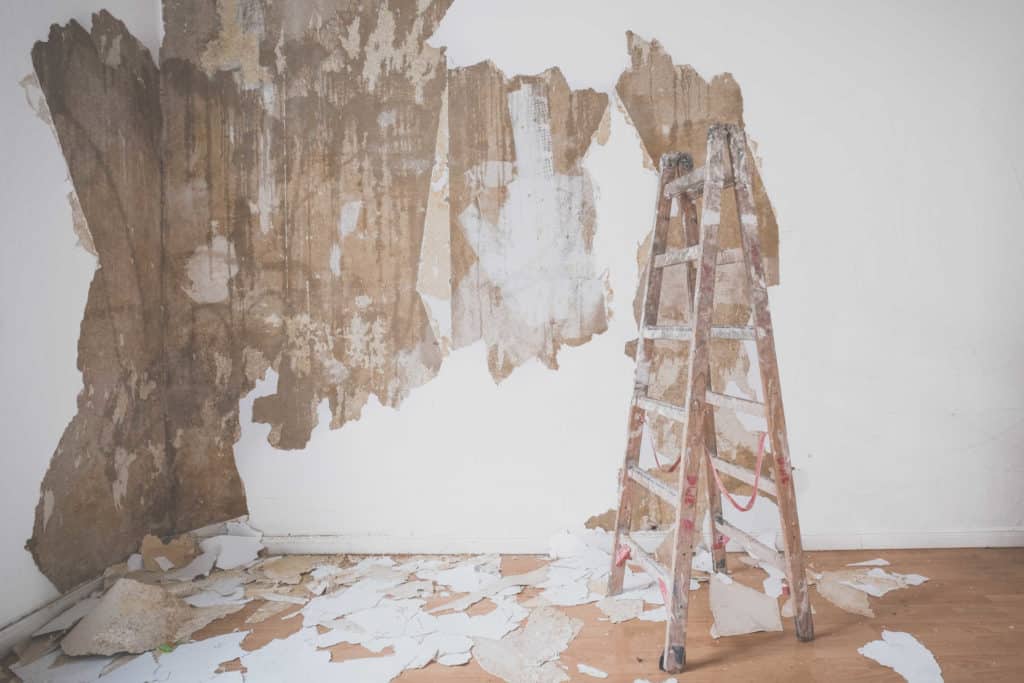 Ongelma remonttifirman kanssa? Sopimusehtojen rajaaminen ei ole sallittua