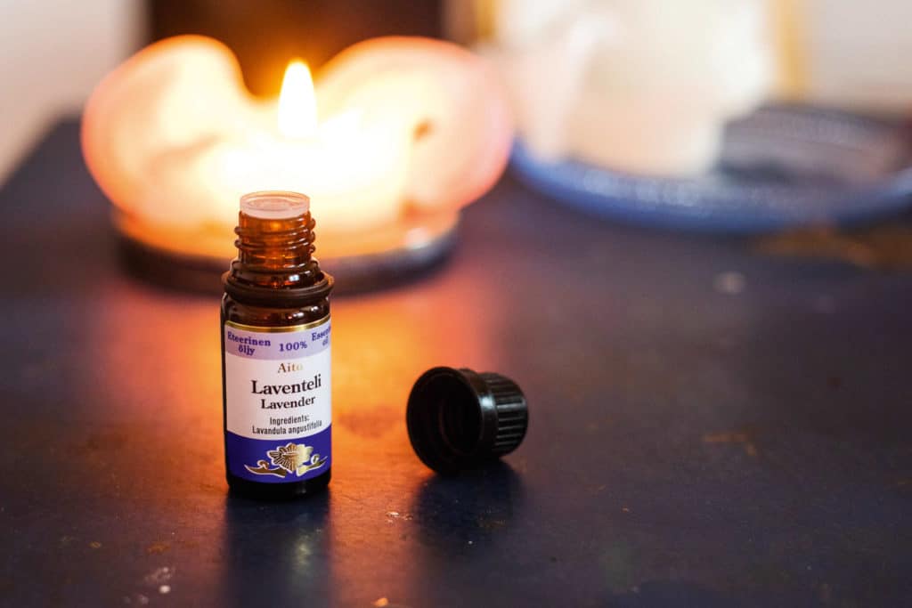Humpuukia vai ei: Rauhoittaako eteerinen öljy mielen?