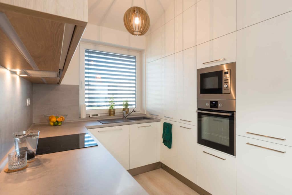 Lukijakysymys: Määrääkö laki, miten keittiökalusteet pitää asentaa?