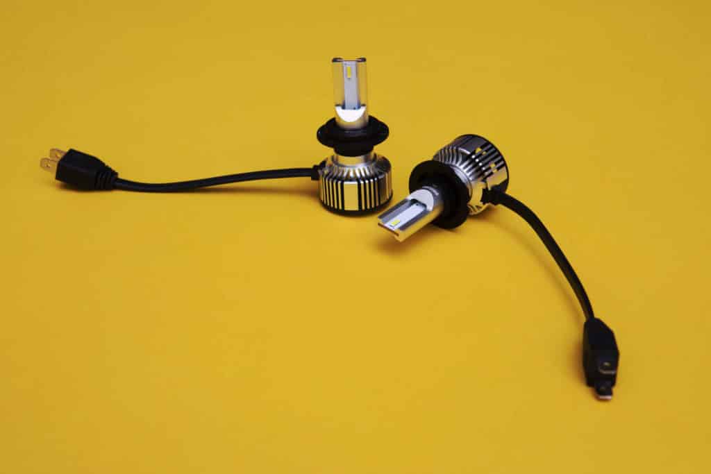 Kannattaako led-ajovalot ostaa? Osa saattaa olla laittomia