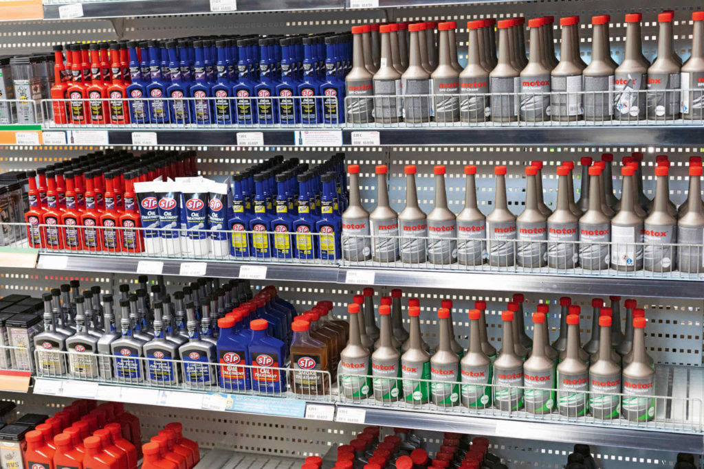 Kannattaako bensatankkiin laittaa puhdistusainetta?