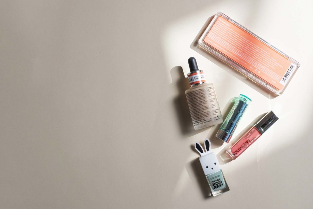 Meikkien käyttöohjeita ei tarvitse suomentaa