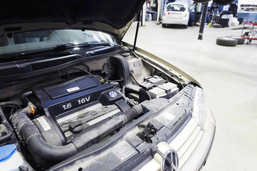 Auton huolto halvalla? Näin säästät rahaa