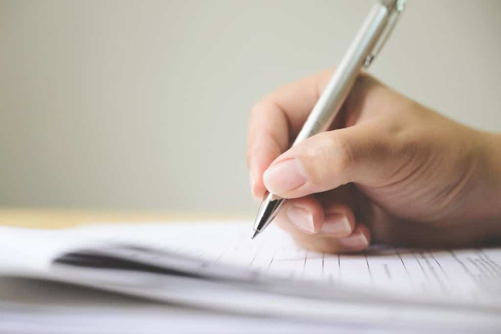 Lukijakysymys: Onko luoton pakkomyynti laillista?