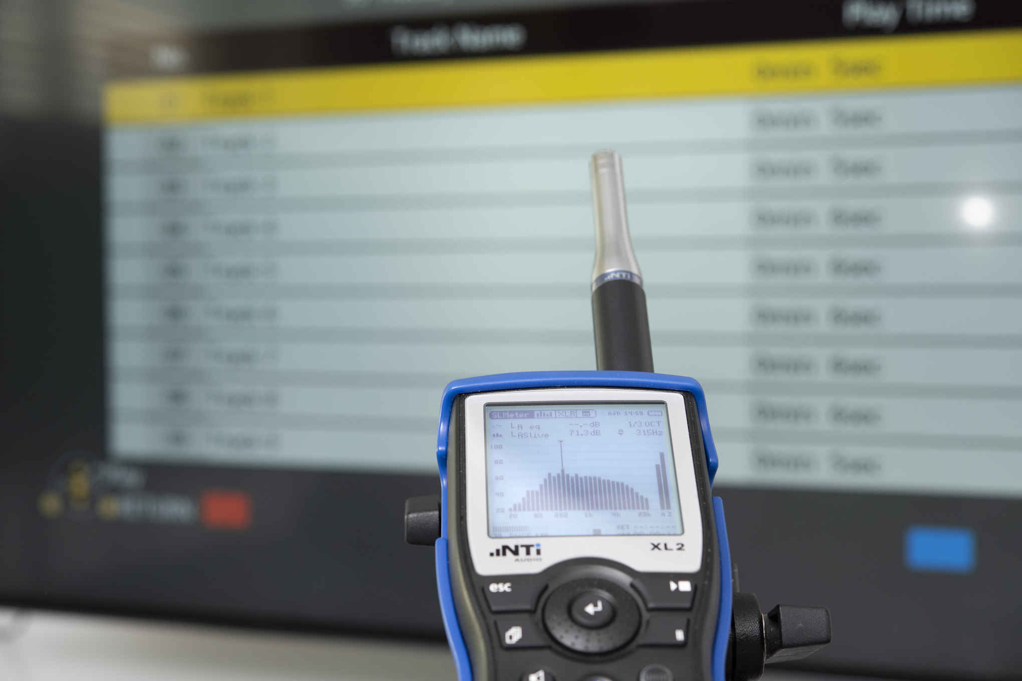 Televisio ja testauslaite.