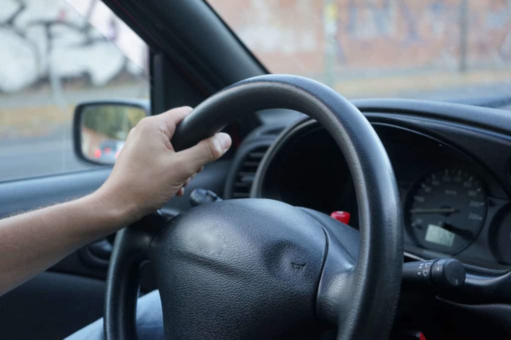 Käytetyn auton ostaminen: voiko korvauksia saada halvasta autosta?