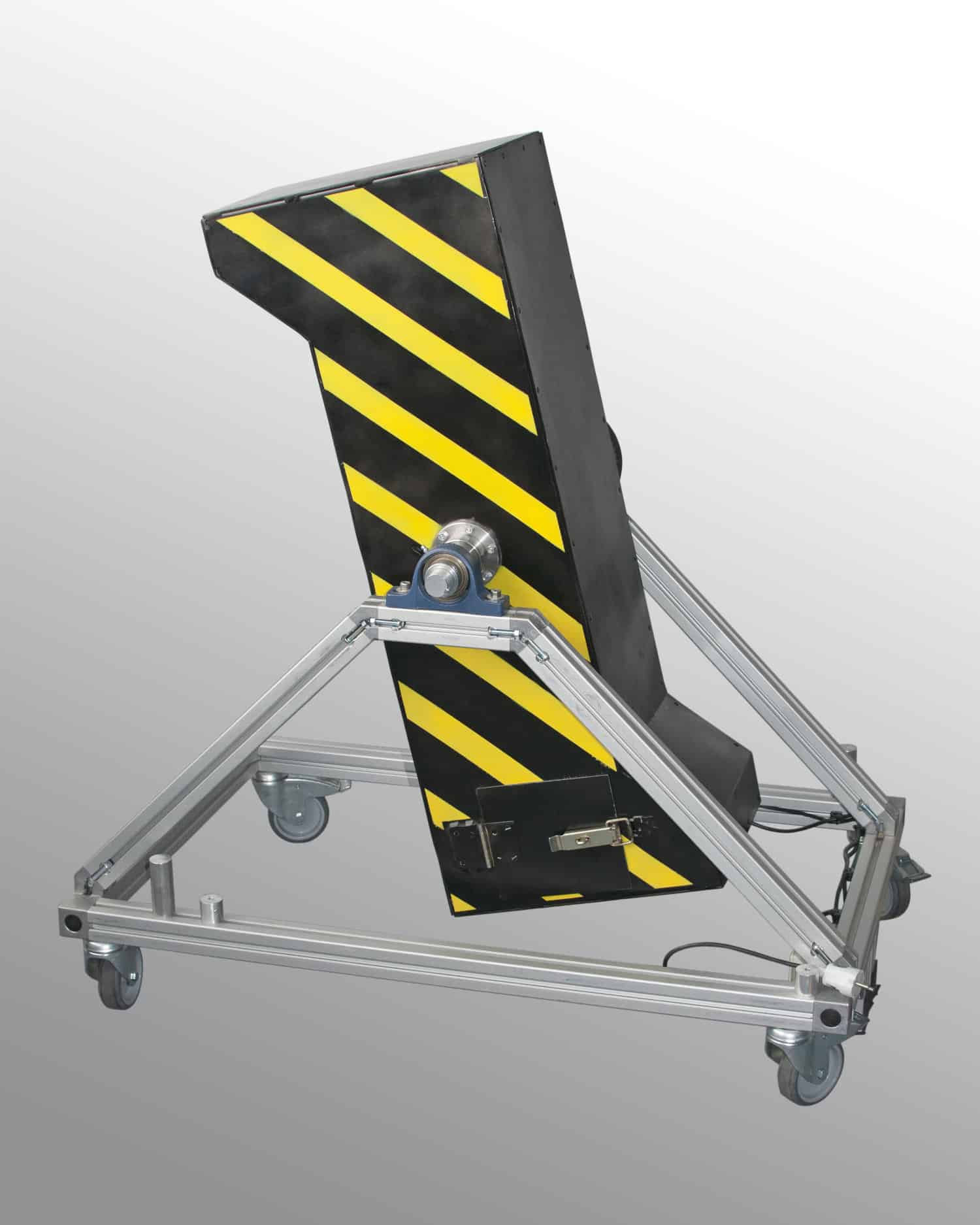 Pudotuskestävyyden testauslaite.