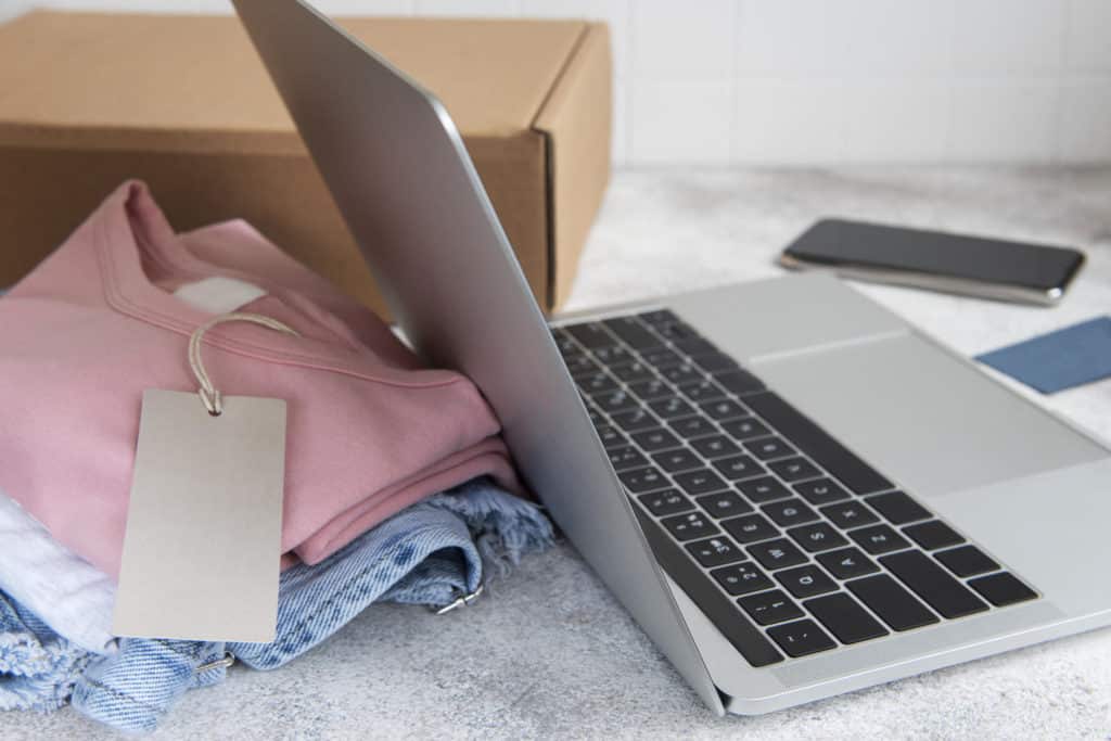 Lukijakysymys: Voiko nettikauppa periä palautuskuluja?