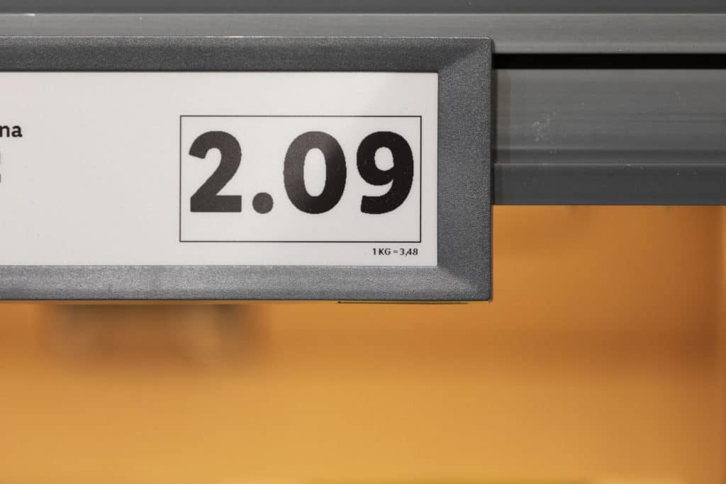 Lidl muuttaa kohuttuja hintakylttejään – Vertasimme kolmen kaupparyhmän hintalappuja, eikä tulos mairittele Lidliä