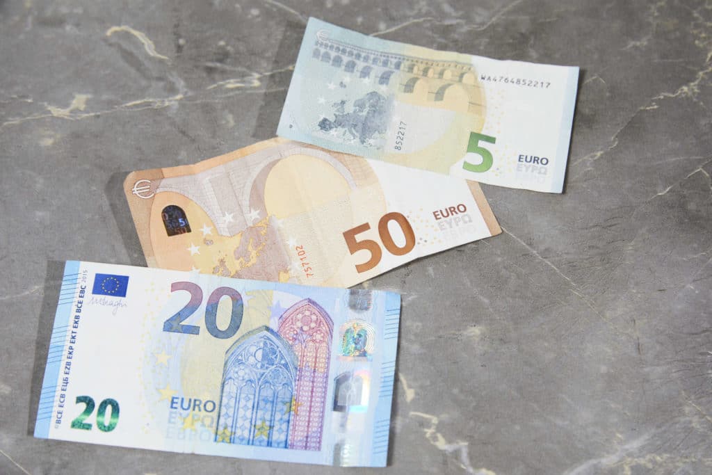 Mistä on tehty: Eurosetelit