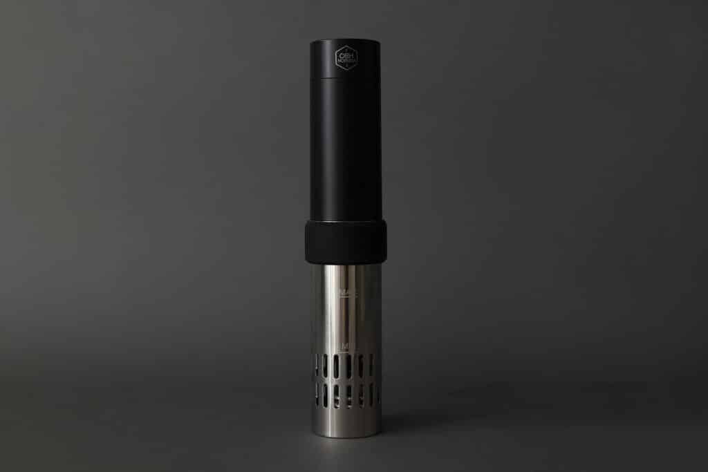 Sous vide -sirkulaattori.