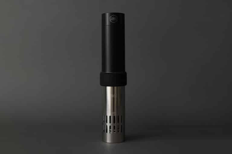 Sous vide -sirkulaattori.