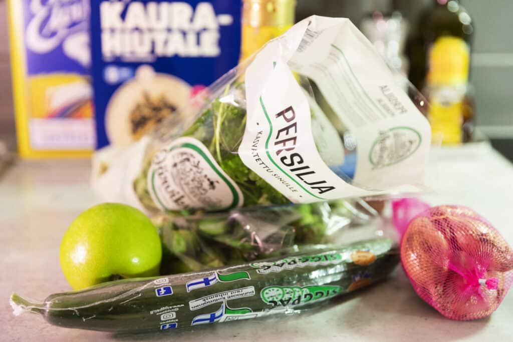 Rahat hupenevat aiempaa nopeammin – kokosimme keinoja kulujen karsimiseen