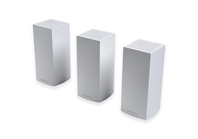 Kolme mesh-verkkolaitetta.