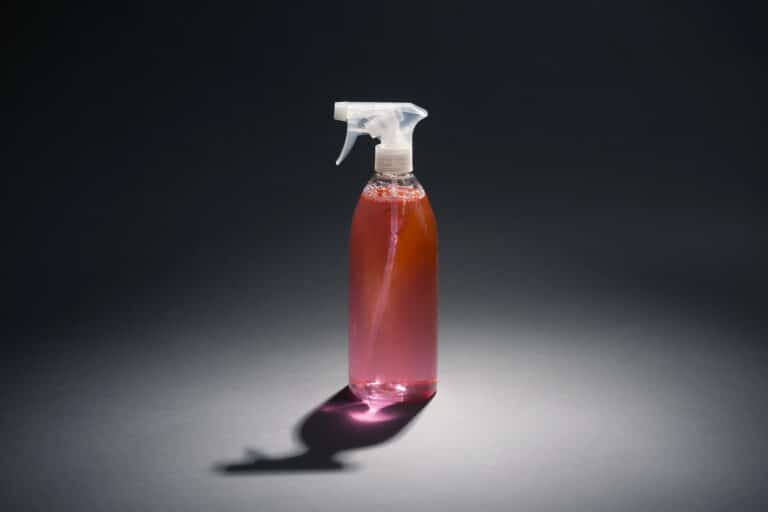 Yleispuhdistussuihke.