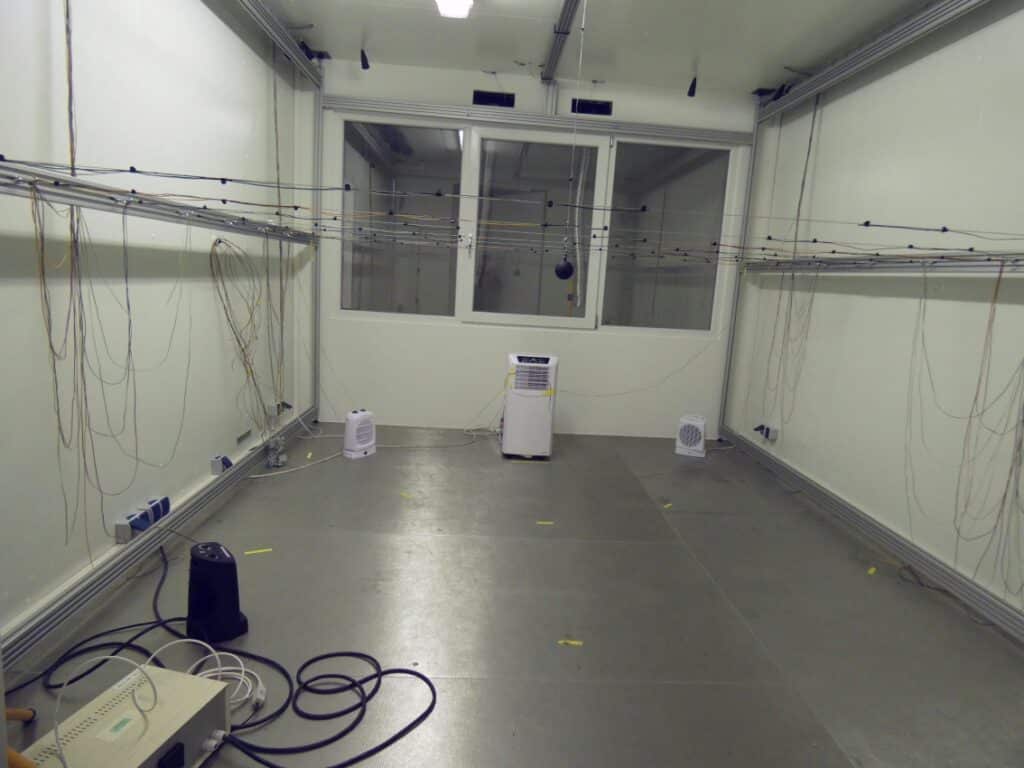 Ilmastointilaite laboratoriossa.