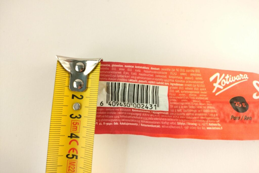 Pakkausseloste ja mittanauha.